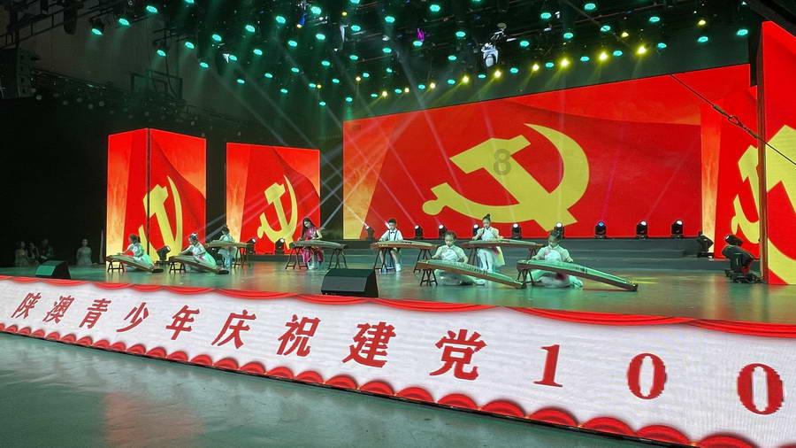 逃离外祖母家