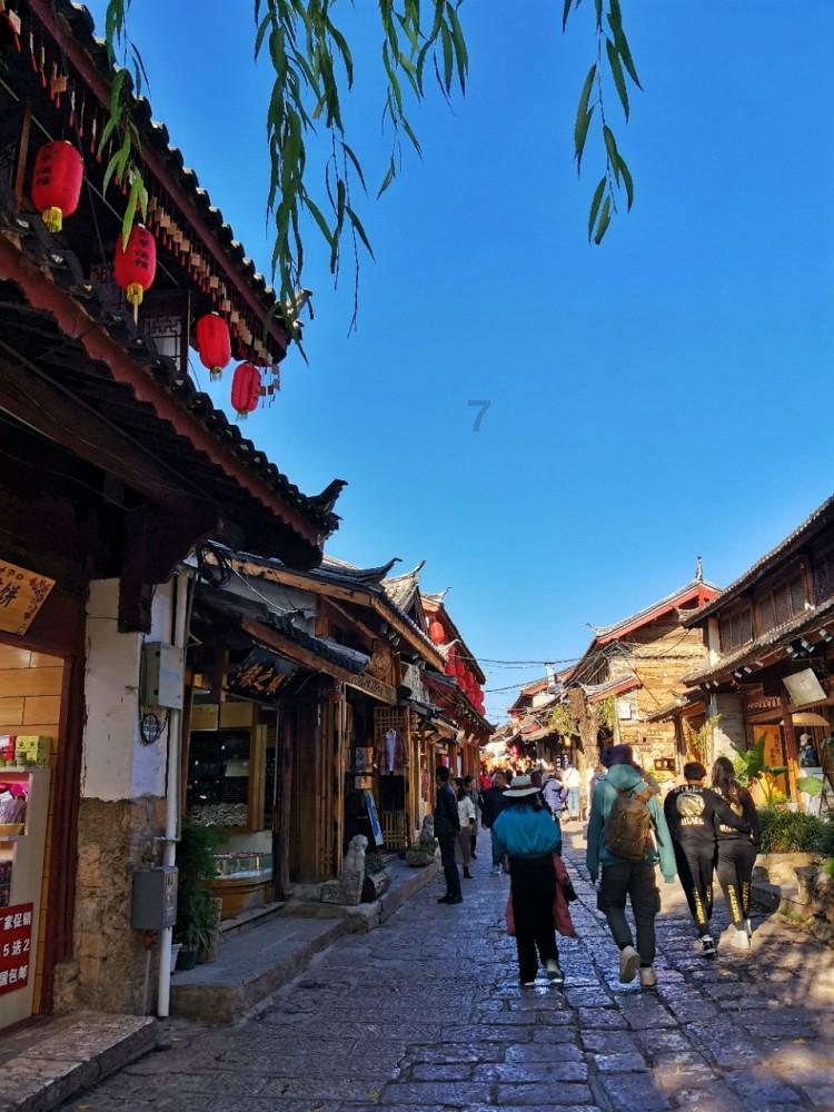 古人说:“出门与妻不同房”,这句话是何意思?下半句更是重点